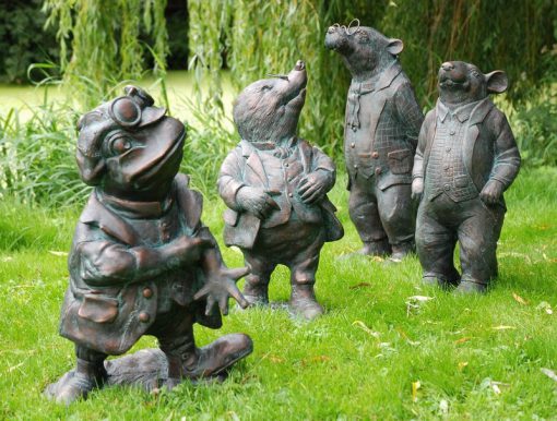 Wind in the Willows Badger statue