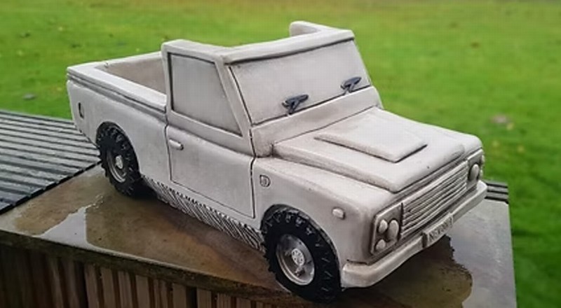 Landrover Planter