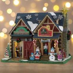 Holly & Ivy's christmas yard decor